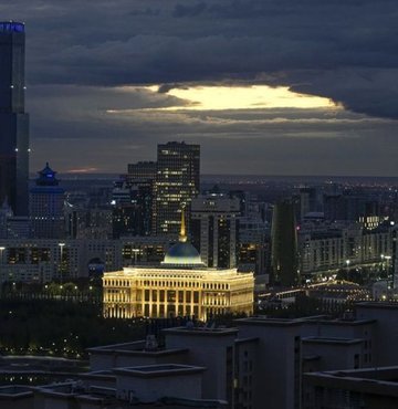 Kazakistan Cumhurbaşkanı Kasım Cömert Tokayev, ismi Nursultan olarak değiştirilen başkentin isminin yeniden Astana olmasını onayladı.